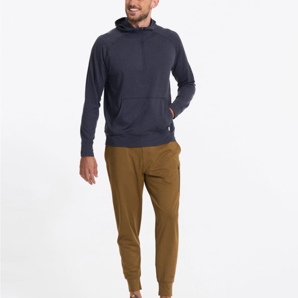 NWT Men’s Vuori “Ponto Performance 1/2 Zip Hoodie”. XL & in a “Midnight Heather” - Picture 3 of 13